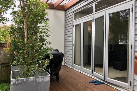 Photo of property in 6c Carlton Gore Road, Grafton, Auckland, 1023