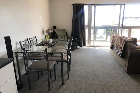 Photo of property in 2/33 Springfield Road, St Albans, Christchurch, 8014