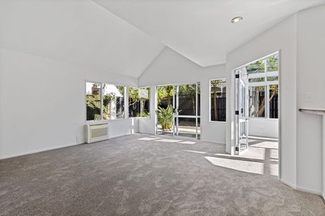 Photo of property in 2/20 Norwood Road, Bayswater, Auckland, 0622