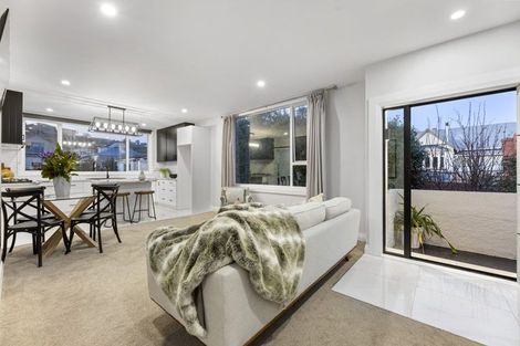 Photo of property in 133 Musselburgh Rise, Musselburgh, Dunedin, 9013