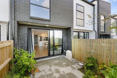 Photo of property in 125b Woodglen Road, Glen Eden, Auckland, 0602