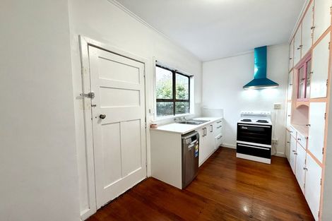 Photo of property in 2/493 Point Chevalier Road, Point Chevalier, Auckland, 1022