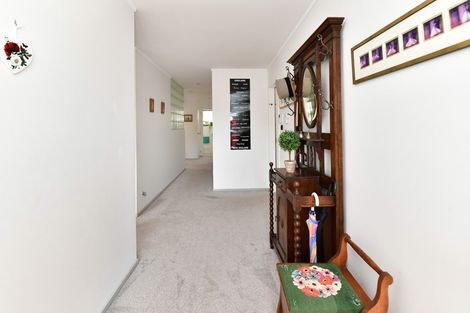 Photo of property in 24 Red Hibiscus Road, Stanmore Bay, Whangaparaoa, 0932