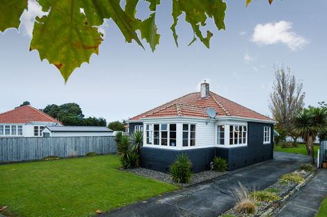Photo of property in 32 Rangiora Avenue, Roslyn, Palmerston North, 4414