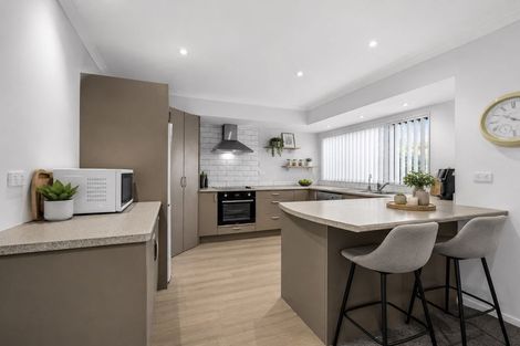 Photo of property in 26 Magnolia Drive, Waiuku, 2123