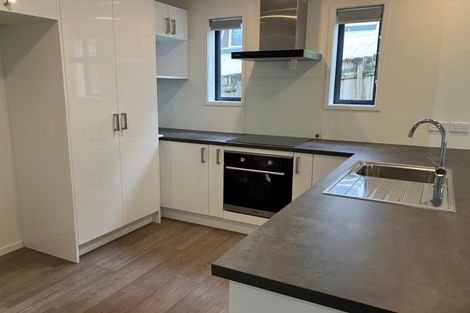 Photo of property in 548b Glenfield Road, Glenfield, Auckland, 0629