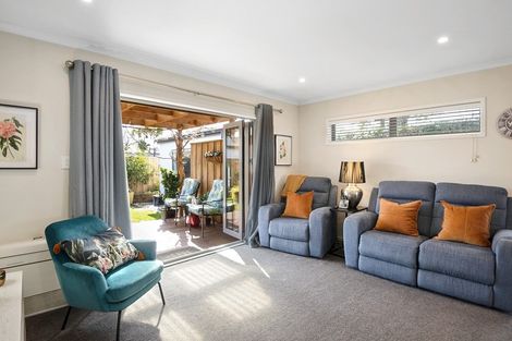 Photo of property in 2/55 Edward Avenue, Edgeware, Christchurch, 8013