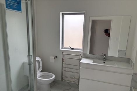 Photo of property in 78b Lincoln Park Avenue, Massey, Auckland, 0614