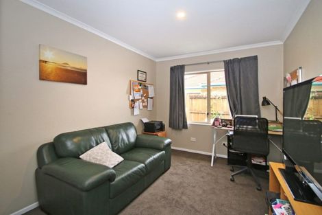 Photo of property in 36 Mcleod Place, Papamoa Beach, Papamoa, 3118