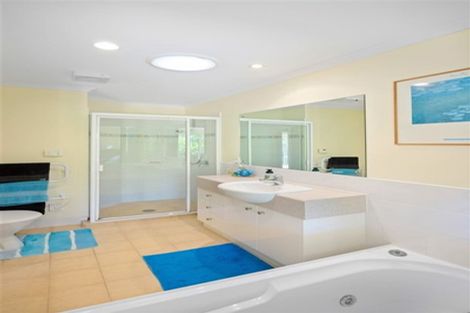 Photo of property in 16 Trimaran Drive, Gulf Harbour, Whangaparaoa, 0930