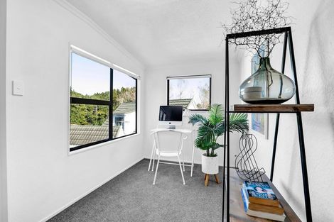 Photo of property in 7 Lombardy Place, Whalers Gate, New Plymouth, 4310