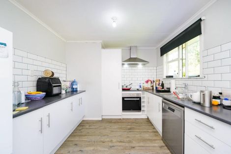 Photo of property in 10 Lewis Place, Highbury, Palmerston North, 4412