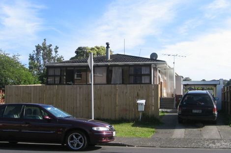 Photo of property in 1/105 Hillside Road, Glenfield, Auckland, 0627