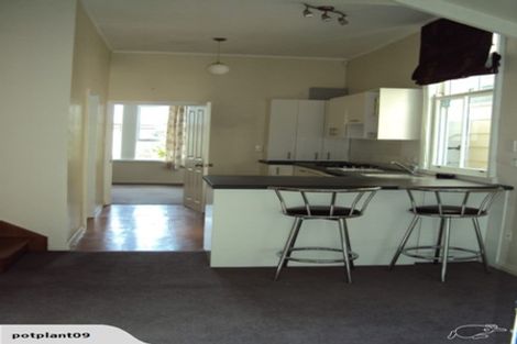 Photo of property in 2 Yale Road, Mount Cook, Wellington, 6021