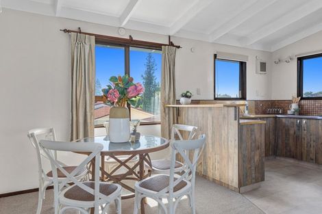 Photo of property in 18 Tawhara Place, Edgecumbe, 3120