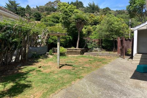Photo of property in 3 Hill Grove, Naenae, Lower Hutt, 5011