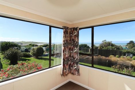 Photo of property in 14 Semple Street, Kakanui, Oamaru, 9495