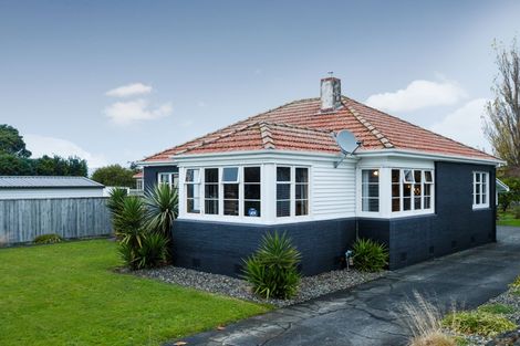Photo of property in 32 Rangiora Avenue, Roslyn, Palmerston North, 4414