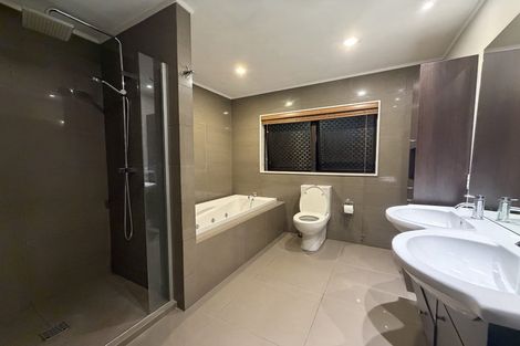 Photo of property in 113 Redoubt Road, Goodwood Heights, Auckland, 2105