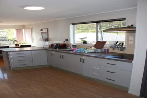 Photo of property in 14 Regency Place, Sunnynook, Auckland, 0632