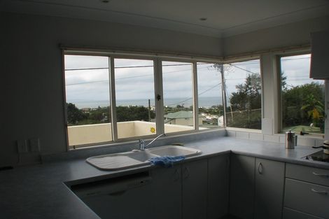 Photo of property in 25a Brightside Road, Stanmore Bay, Whangaparaoa, 0932