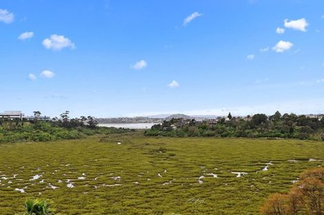 Photo of property in 71 College Road, Northcote, Auckland, 0627