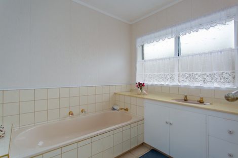 Photo of property in 31 Sheridan Crescent, Leamington, Cambridge, 3432