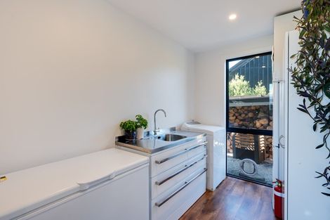 Photo of property in 5 Fife Court, Jacks Point, Queenstown, 9371