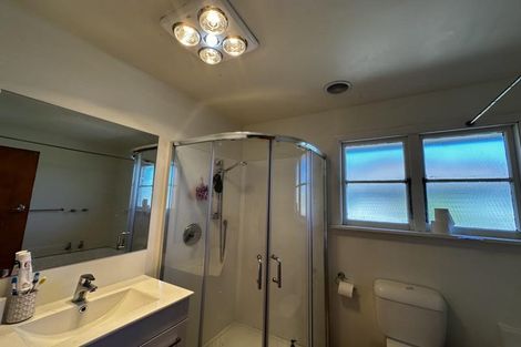 Photo of property in 12 Solway Avenue, Ilam, Christchurch, 8041