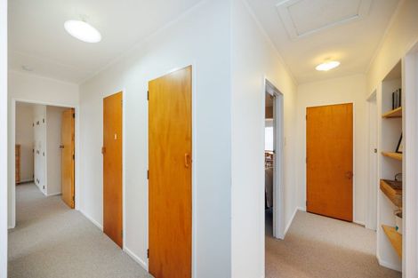 Photo of property in 6 Rennie Avenue, Milson, Palmerston North, 4414