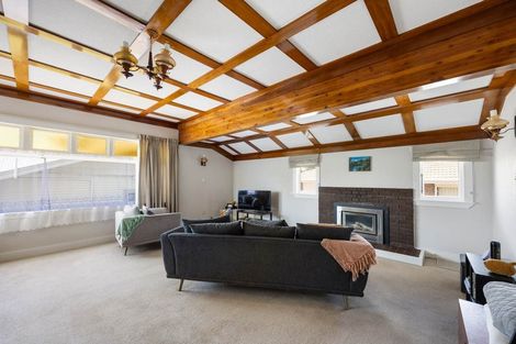 Photo of property in 6 Admiral Beatty Avenue, Mount Roskill, Auckland, 1041