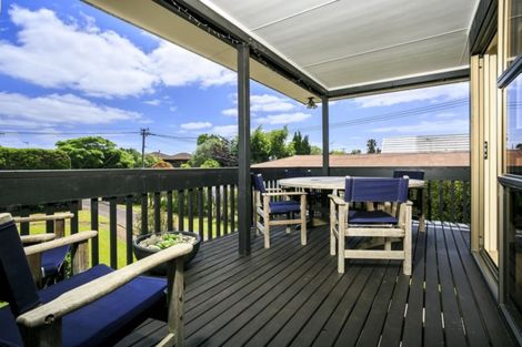 Photo of property in 1/26 County Road, Torbay, Auckland, 0630