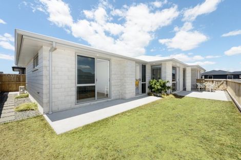 Photo of property in 3 Taioma Close, Papamoa, 3118