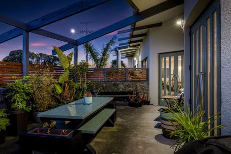 Photo of property in Headlands Opunake, 32 Fox Street, Opunake, 4616