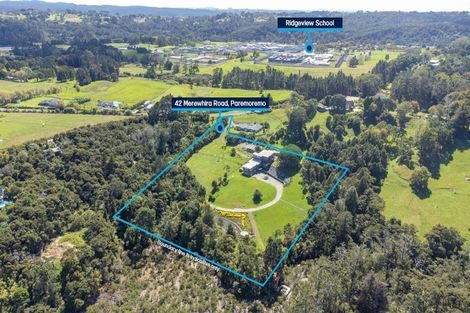 Photo of property in 42 Merewhira Road, Paremoremo, Albany, 0793