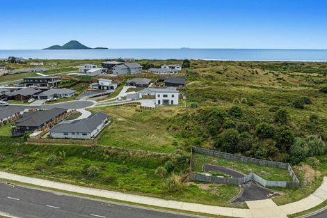 Photo of property in 12 Karanema Place, Coastlands, Whakatane, 3120