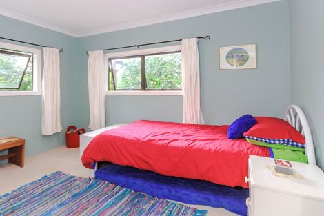 Photo of property in 61 Warner Park Avenue, Laingholm, Auckland, 0604