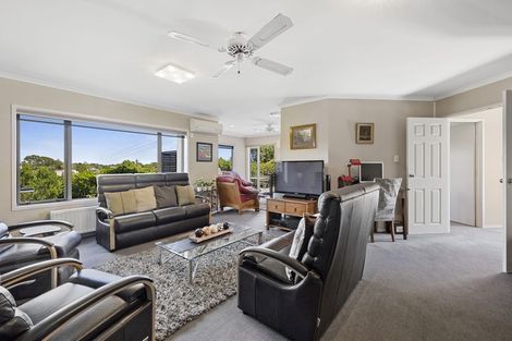 Photo of property in 9a Del Mar Place, Merrilands, New Plymouth, 4312