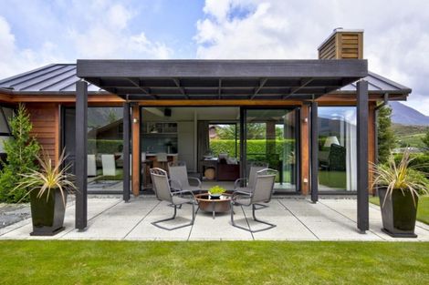 Photo of property in 22 Rannoch Drive, Jacks Point, Queenstown, 9371