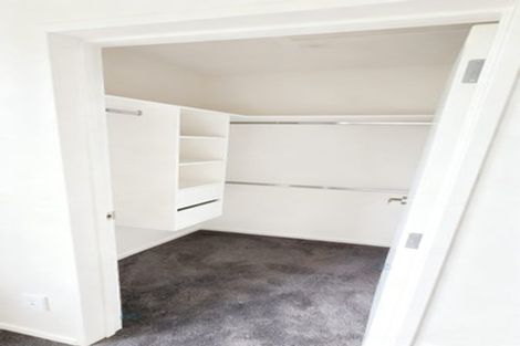 Photo of property in 8 Korokio Lane, Henderson, Auckland, 0612