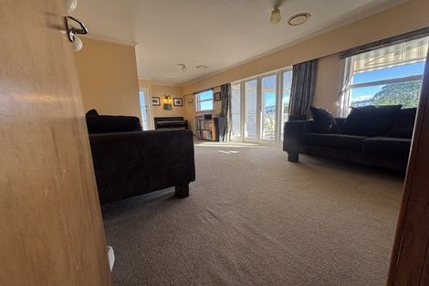 Photo of property in 454 Old Te Atatu Road, Te Atatu Peninsula, Auckland, 0610