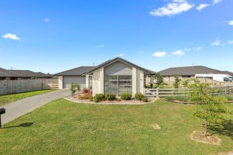 Photo of property in 16 Awanui Avenue, Te Kauwhata, 3710
