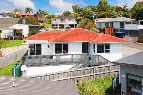 Photo of property in 6c Zingaro Place, Massey, Auckland, 0614