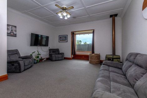 Photo of property in 24 Park Street, Winton, 9720