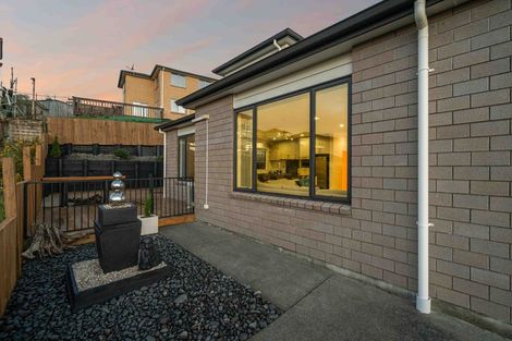 Photo of property in 19 Kereru Rise, Papakura, 2110