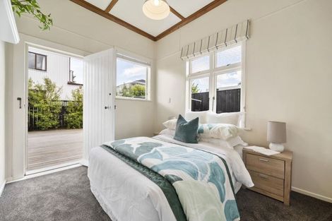 Photo of property in 1/28 Ngataringa Road, Devonport, Auckland, 0624