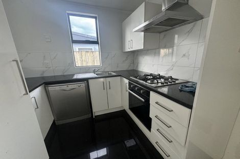 Photo of property in 21 Mon Desir Place, Manurewa, Auckland, 2102