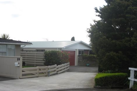 Photo of property in 21 Hoyle Place, New Plymouth, 4310