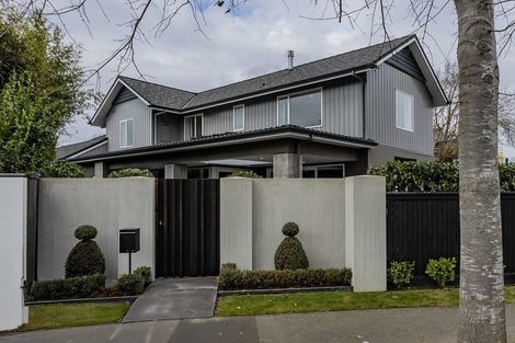 Photo of property in 2 Snowdon Road, Fendalton, Christchurch, 8052