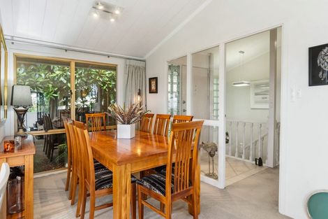Photo of property in 5 Amante Crescent, Mairangi Bay, Auckland, 0630